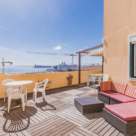 70m2 Tagus River Terrace In Alfama By Lovelystay Lizbona