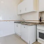 아파트 Whome Sunny Terrace Apartment With River Views