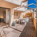 Whome Sunny Terrace Apartment With River Views 아파트