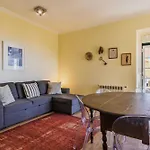 아파트 Whome Sunny Terrace Apartment With River Views