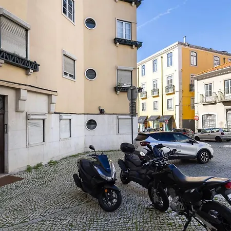 70m2 Tagus River Terrace In Alfama By Lovelystay