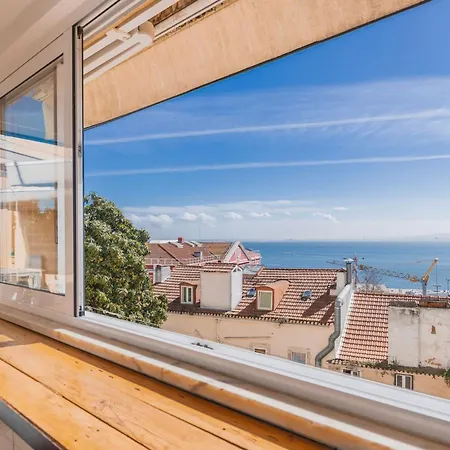 70m2 Tagus River Terrace In Alfama By Lovelystay Апартаменты Лиссабон