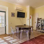 Whome Sunny Terrace Apartment With River Views Apartamento *